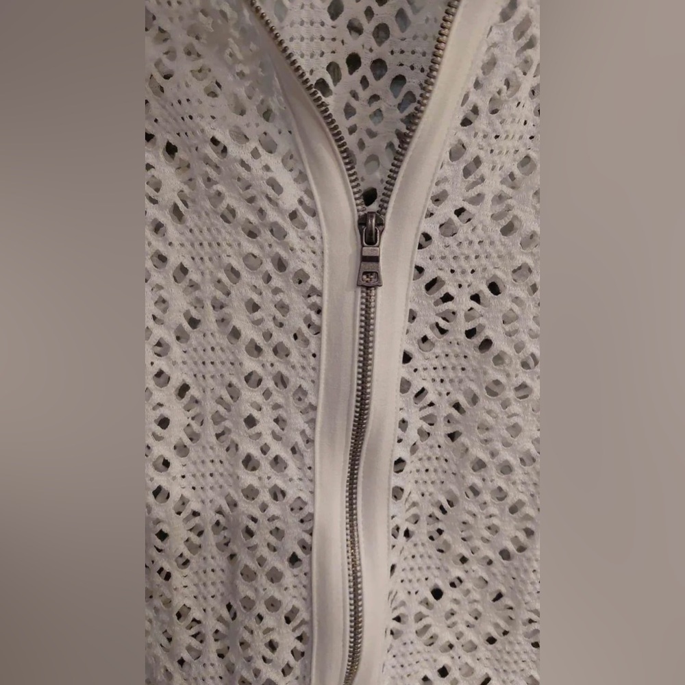 Ruby Rd. Laser Cut Cropped Jacket - Picture 3 of 7